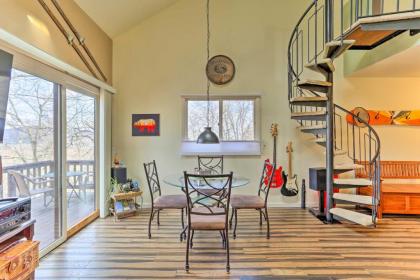 Mountain Creek Condo with Grill Walk to Lifts! - image 8