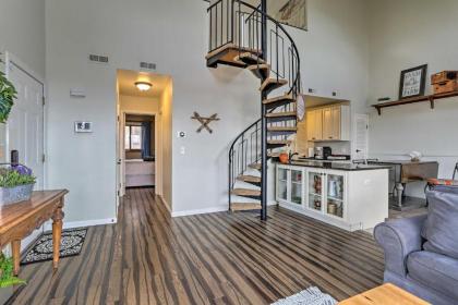 Charming Vernon Condo - Walk to Chair Lift! - image 7