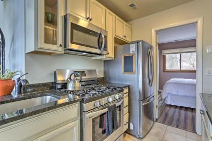 Charming Vernon Condo - Walk to Chair Lift! - image 9