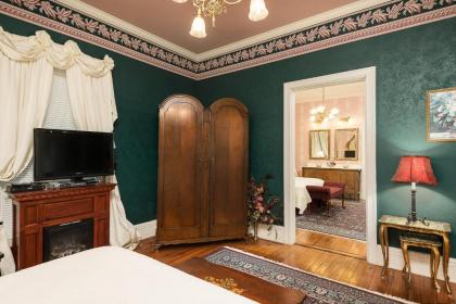 Montgomery Inn BnB - image 4