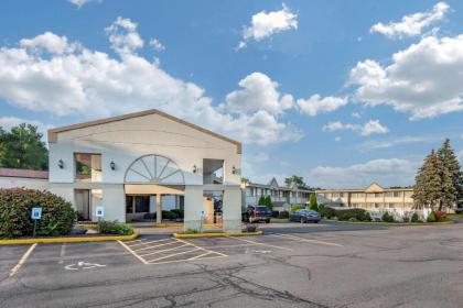 Quality Inn  Suites Vestal Binghamton near University Vestal