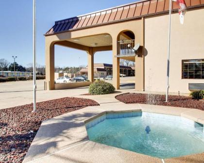 Econo Lodge Vicksburg - image 2