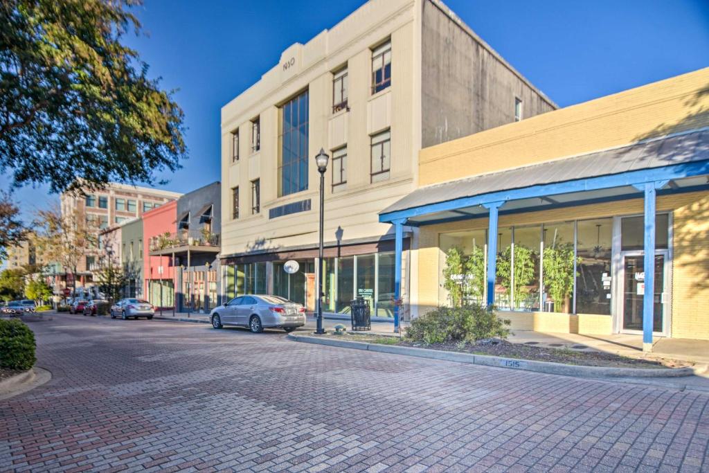 Contemporary Escape in Downtown Vicksburg! - image 7