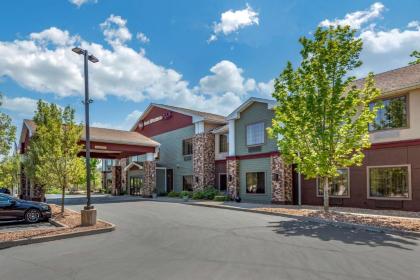 Best Western PLUS Victor Inn  Suites