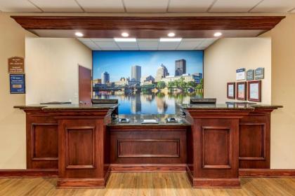 Best Western PLUS Victor Inn & Suites - image 6