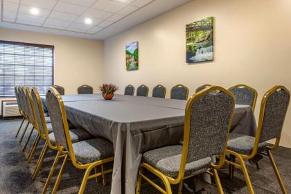 Best Western PLUS Victor Inn & Suites - image 8