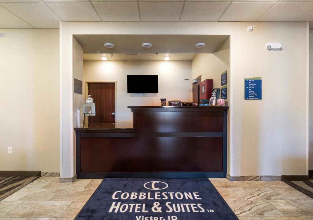 Cobblestone Hotel & Suites - Victor - image 2