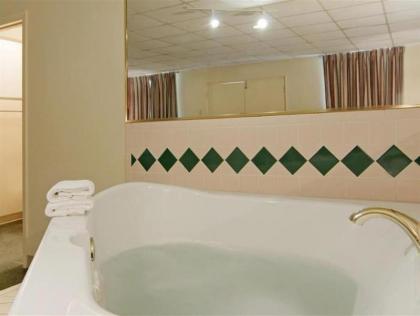 Americas Best Value Inn & Suites Victoria - image 12