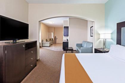 Holiday Inn Express & Suites Victoria an IHG Hotel - image 4