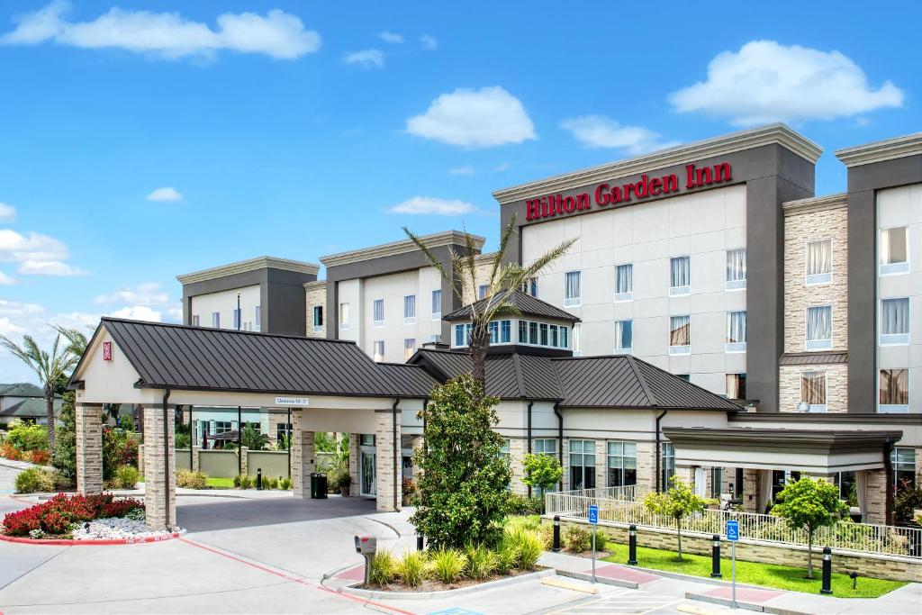 Hilton Garden Inn Victoria - main image