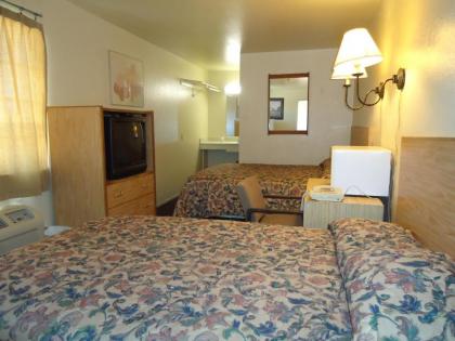 Economy Inn - image 7