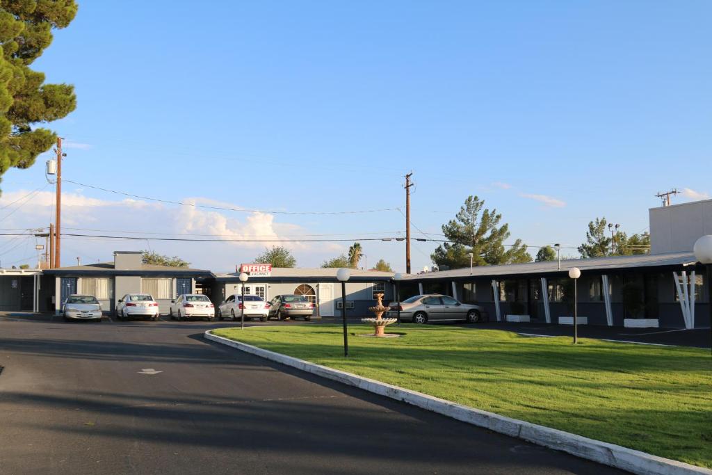 New Corral Motel - image 4