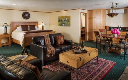 Eagle Rock Lodge - image 6