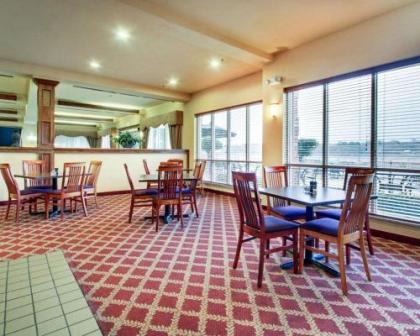 Clarion Suites Vidalia - image 14