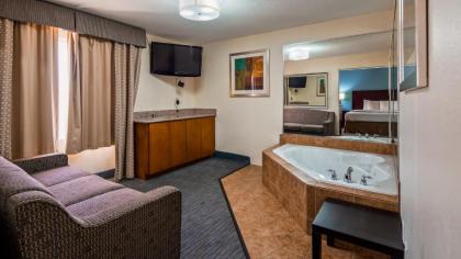 Best Western Plus Orange County - image 6