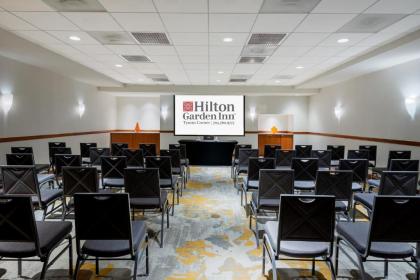 Hilton Garden Inn Tysons Corner - image 11