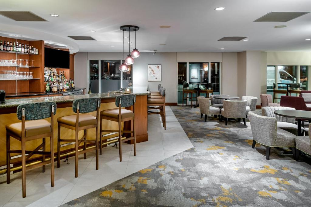 Hilton Garden Inn Tysons Corner - image 3