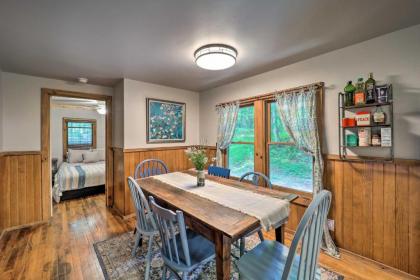 Vilas Creekside Treetop Cabin with Views! - image 2