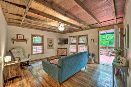 Vilas Creekside Treetop Cabin with Views! - image 4