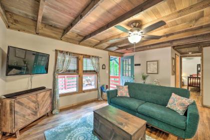 Vilas Creekside Treetop Cabin with Views! - image 6