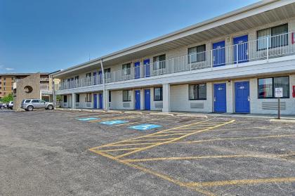 Motel 6-Villa Park IL - Chicago West - image 8