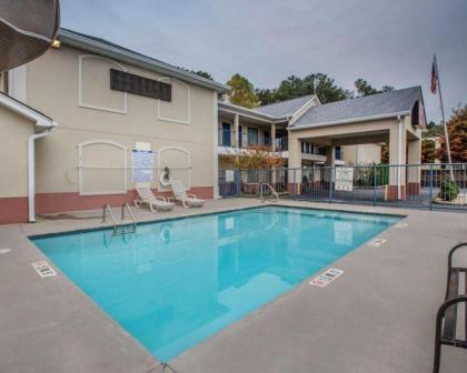 Econo Lodge Villa Rica - image 3