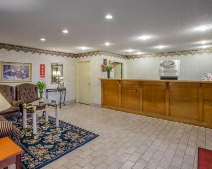 Econo Lodge Villa Rica - image 5