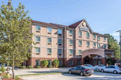 Comfort Inn & Suites Villa Rica - image 1