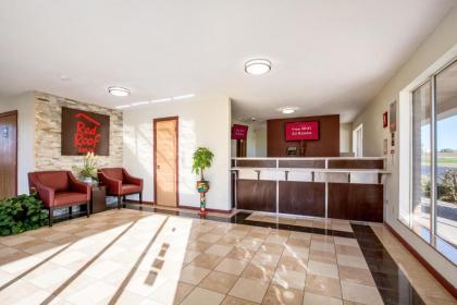 Red Roof Inn Vincennes - image 4