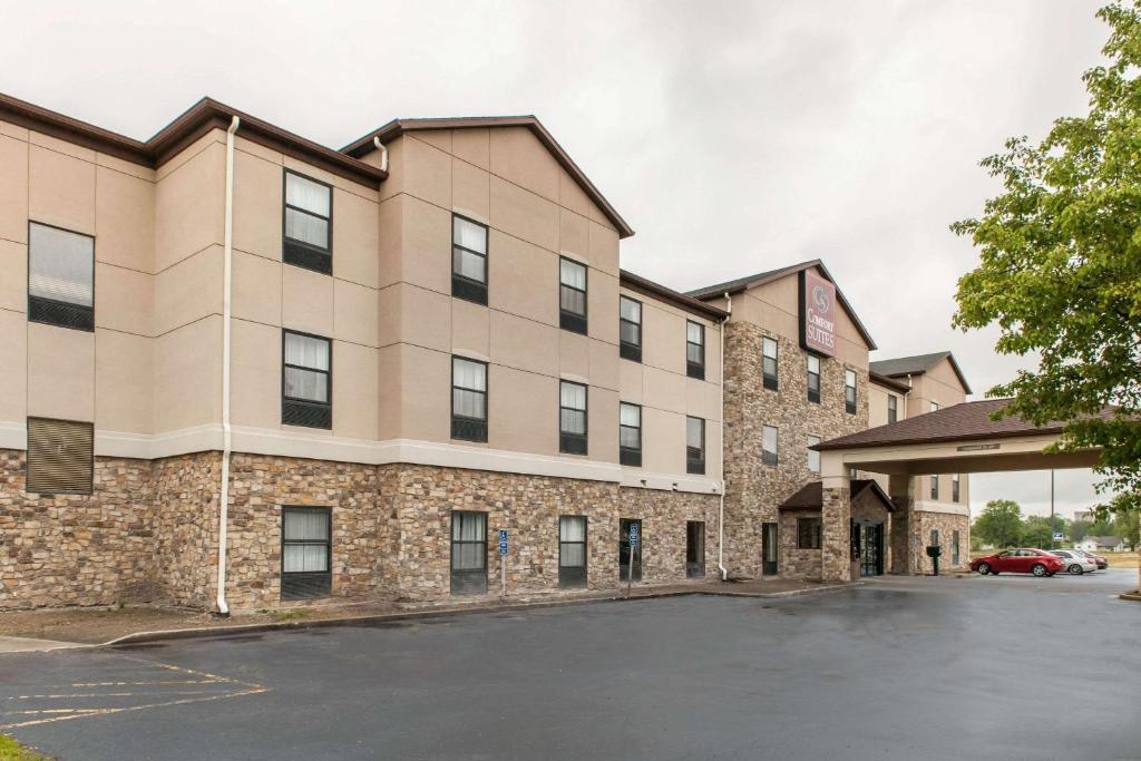 Comfort Suites - Vincennes - main image