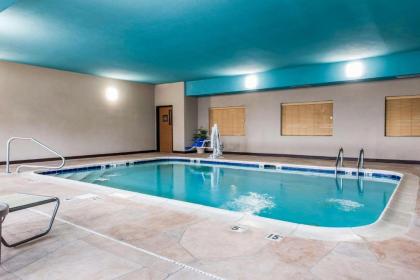 Comfort Suites - Vincennes - image 13