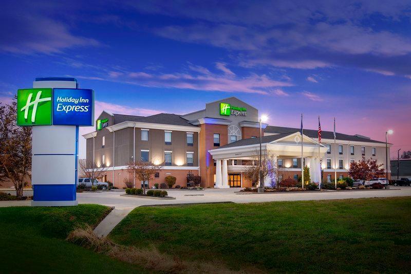 Holiday Inn Express Vincennes - main image