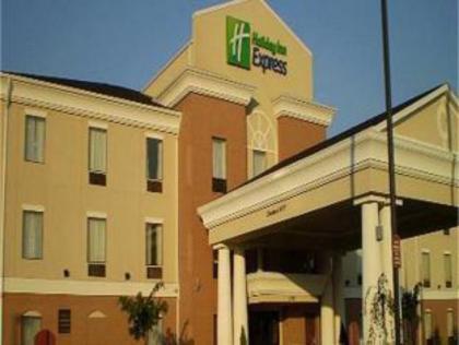 Holiday Inn Express Vincennes - image 14