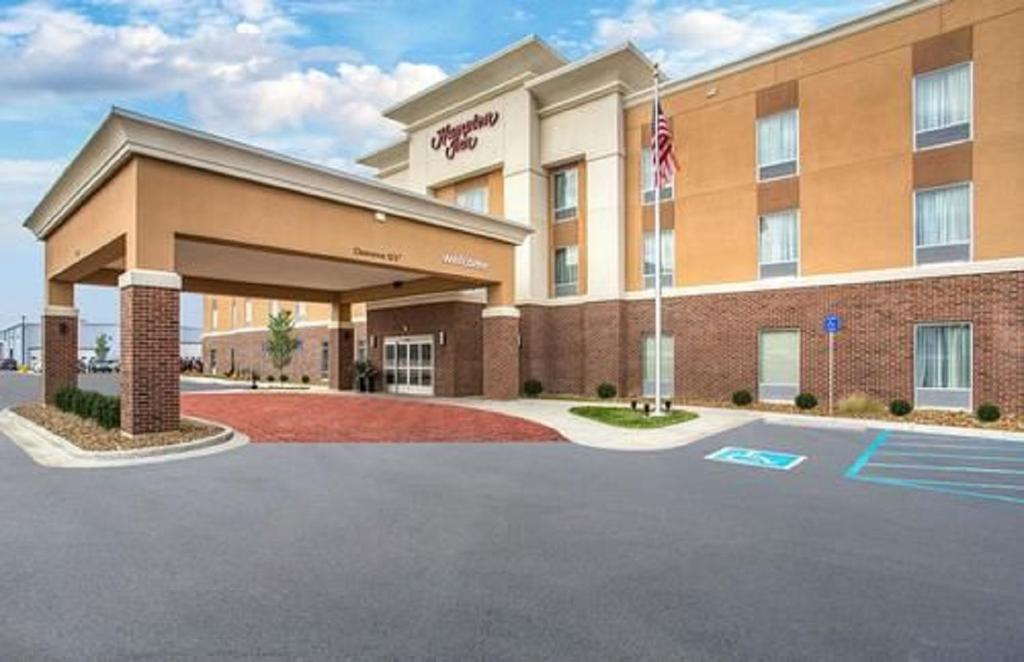 Hampton Inn Vincennes - main image