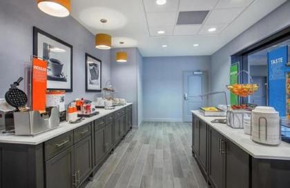 Hampton Inn Vincennes - image 14