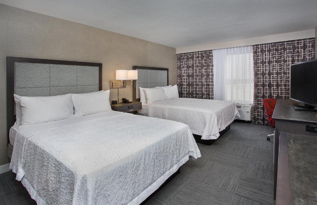 Hampton Inn Vincennes - image 3