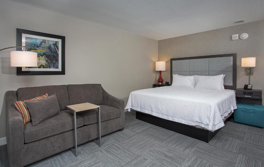 Hampton Inn Vincennes - image 6