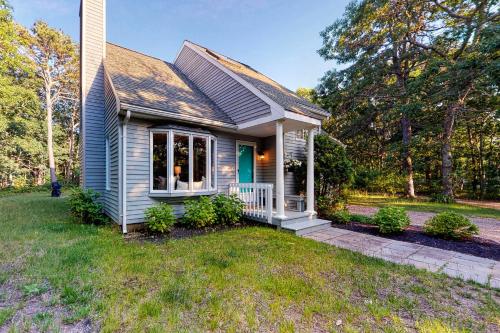 3 Bed 2 Bath Vacation home in West Tisbury - image 5