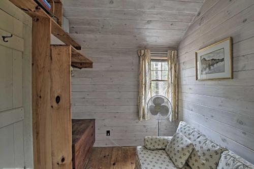 Cozy Cottage on Marthas Vineyard Less Than 1 Mi to Beaches - image 3