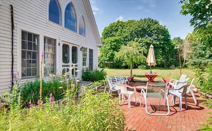 West Tisbury Inn - image 13