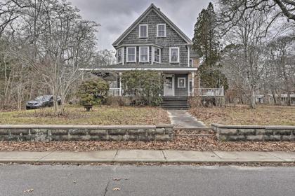 Vineyard Haven House - Easy Access to Beaches - image 8