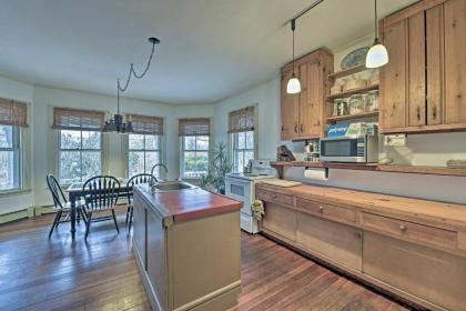 Vineyard Haven House - Easy Access to Beaches - image 9