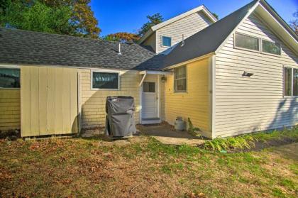 Oak Bluffs Family Home Less Than 1 Mi to Town and Beach - image 17