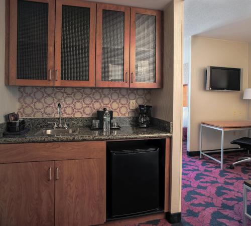 SpringHill Suites by Marriott Virginia Beach Oceanfront - image 5