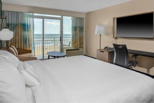 Fairfield Inn & Suites by Marriott Virginia Beach Oceanfront - image 4