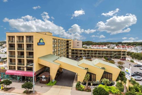 Days Inn by Wyndham Virginia Beach At The Beach - main image