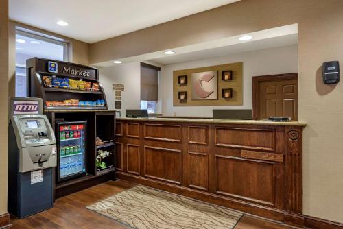 Comfort Inn & Suites Virginia Beach-Norfolk Airport - image 2