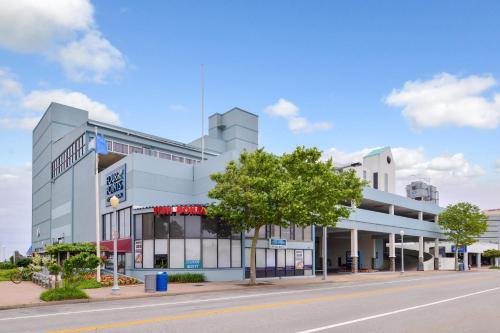 Four Points by Sheraton Virginia Beach Oceanfront - main image