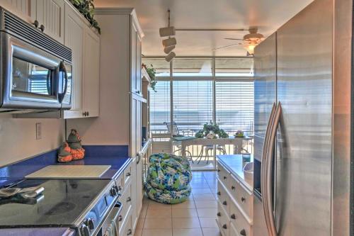 Oceanfront Virginia Beach Studio with Community Pool - image 3