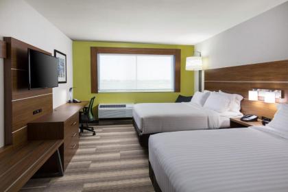 Holiday Inn Express Visalia-Sequoia Gateway Area an IHG Hotel - image 3